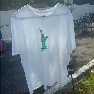 Nike SB tee Statue of Liberty